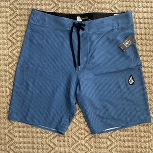 New Volcom Mens Boardshorts size 36
